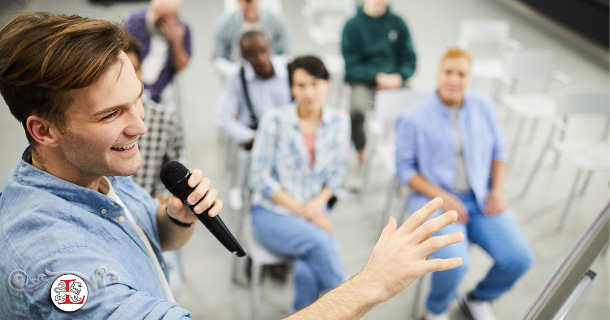 are-you-using-your-hand-gestures-correctly-in-public-speaking